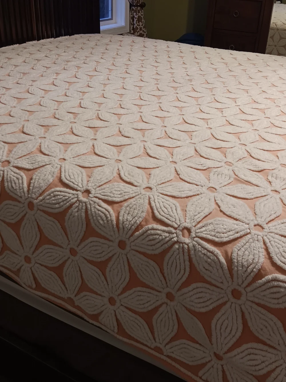 Vtg Hoffman King Size Pink Daisy Chenille Bedspread 104x90 EUC